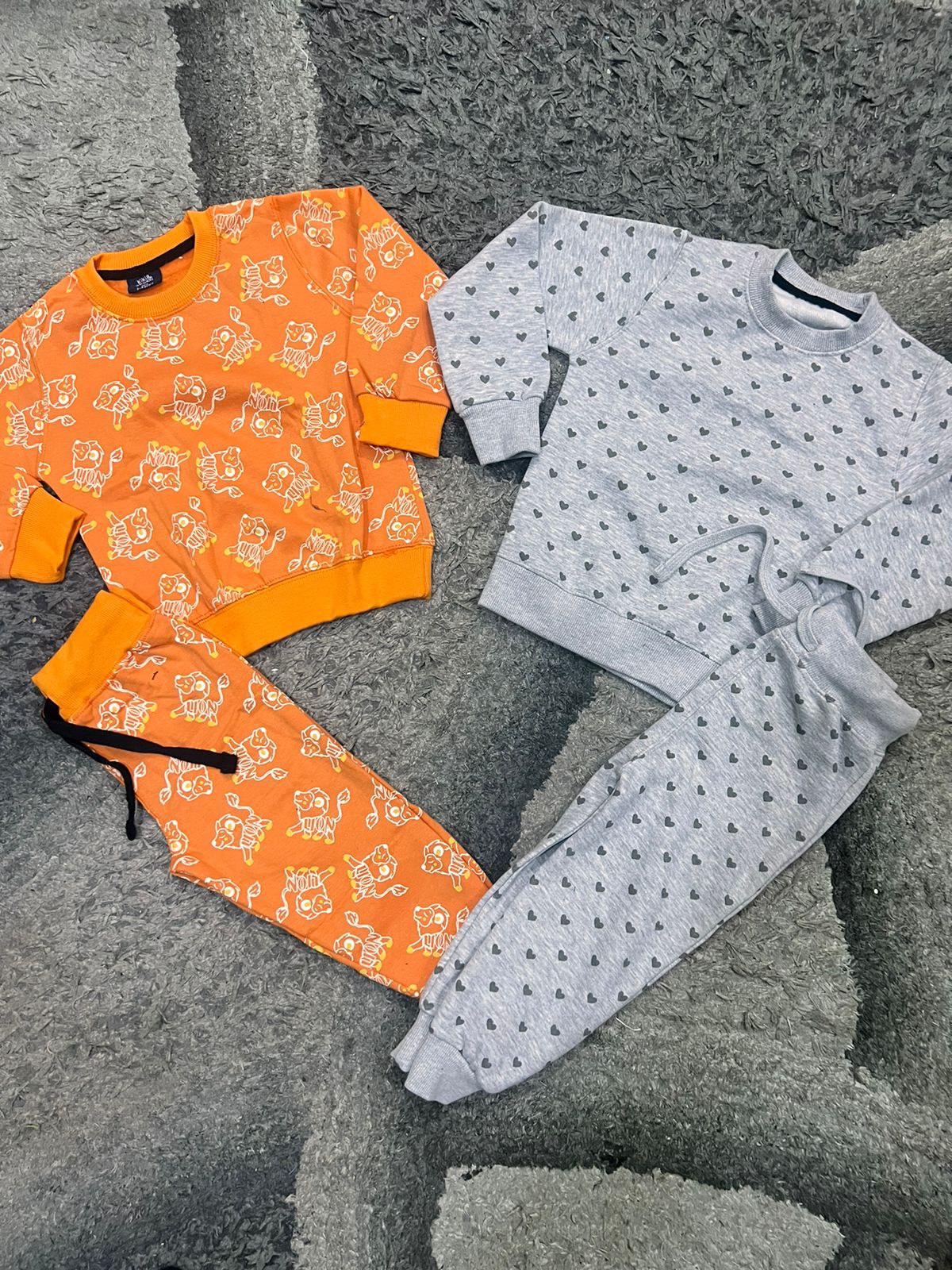 Kids Girls Boys Winter Gala Pack of 2 Fleece Warm Suits Pack of 2: 3-4 Year, Orange and Gray Hearts