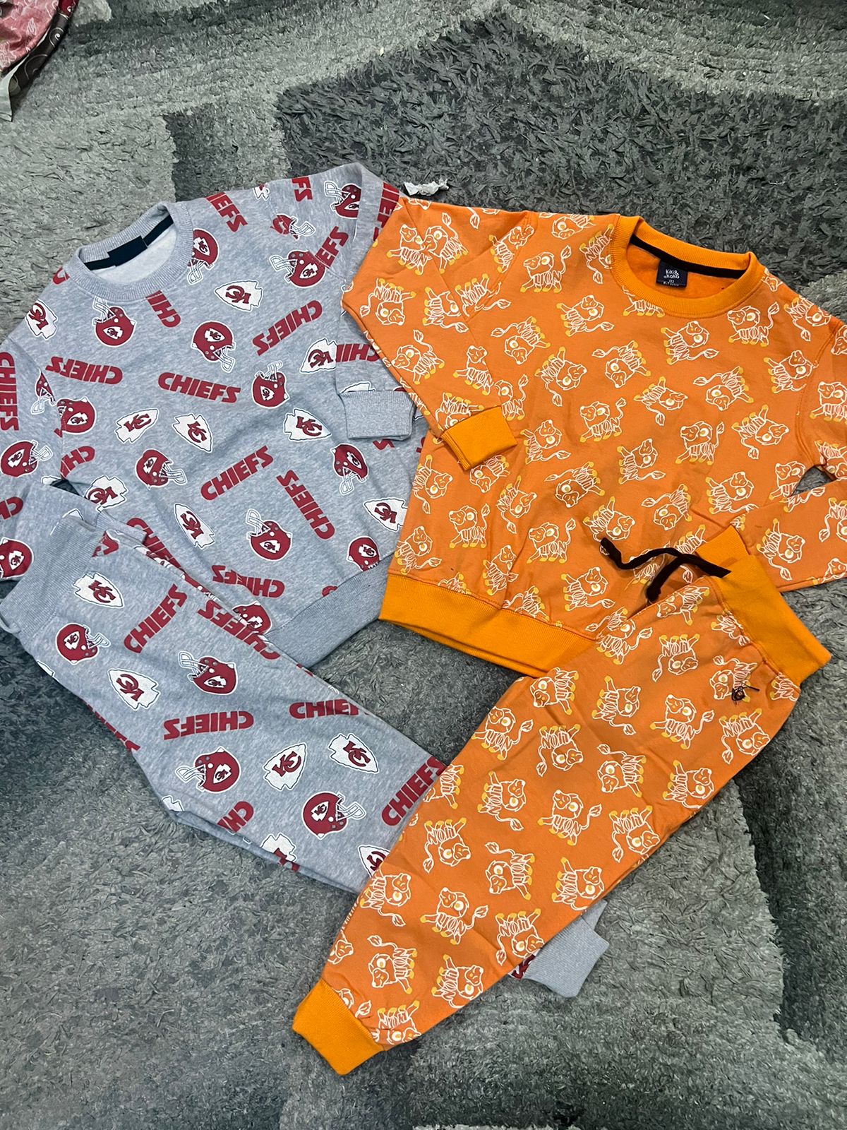Kids Girls Boys Winter Gala Pack of 2 Fleece Warm Suits Pack of 2: 6-7 Year:Gray Chief and Orange Lions
